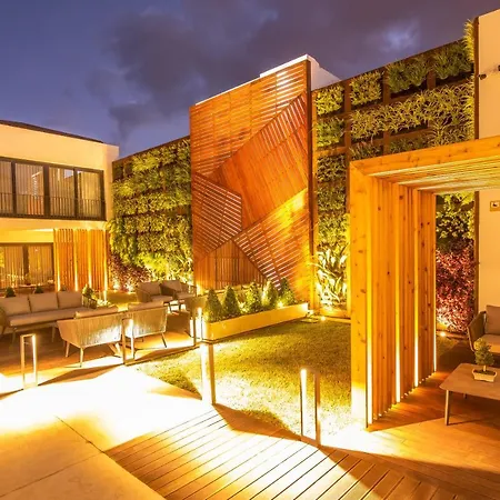 Esmeralda Apartment *