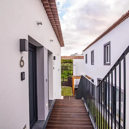 Esmeralda * Понта-Делгада