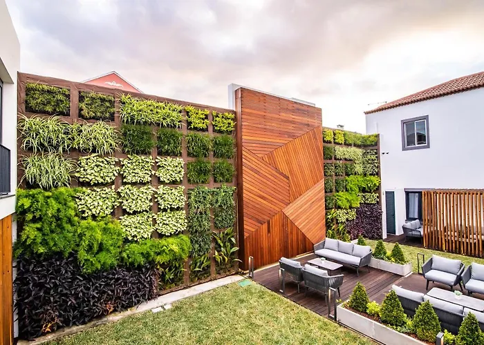 Esmeralda * Ponta Delgada